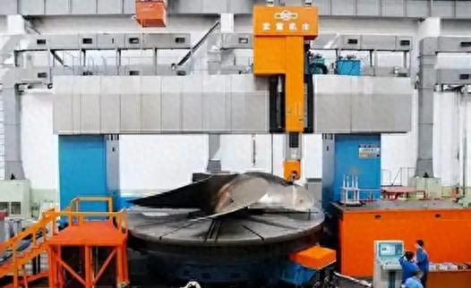 V交易网 中国七轴机床精度0.003毫米! 日德百年垄断被打破, 制造业翻身了