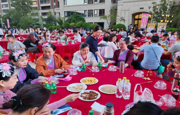 博盈证券 金融教育宣传周┃金融服务烟火气 权益保护暖人心—恒丰银行青岛胶州支行开展社区百家宴金融消费者权益保护宣传活动